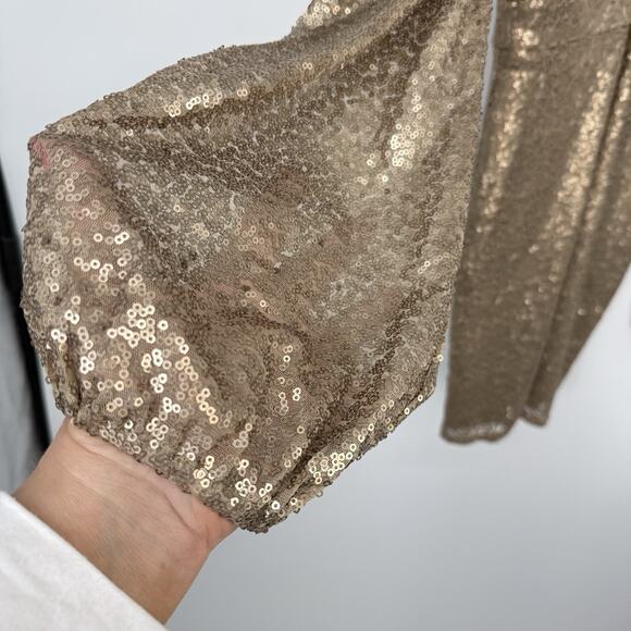Altar'd State Gold Sequin Mini Dress size Medium Ballon Sleeve Deep V neck - Picture 6 of 13